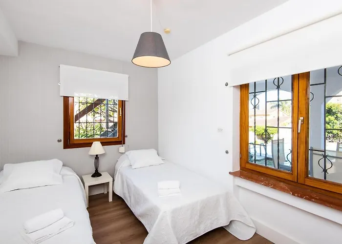 Place Playamar * 토레몰리노스